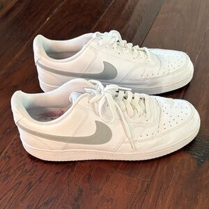 Nike Men's Court Vision sneakers 👟